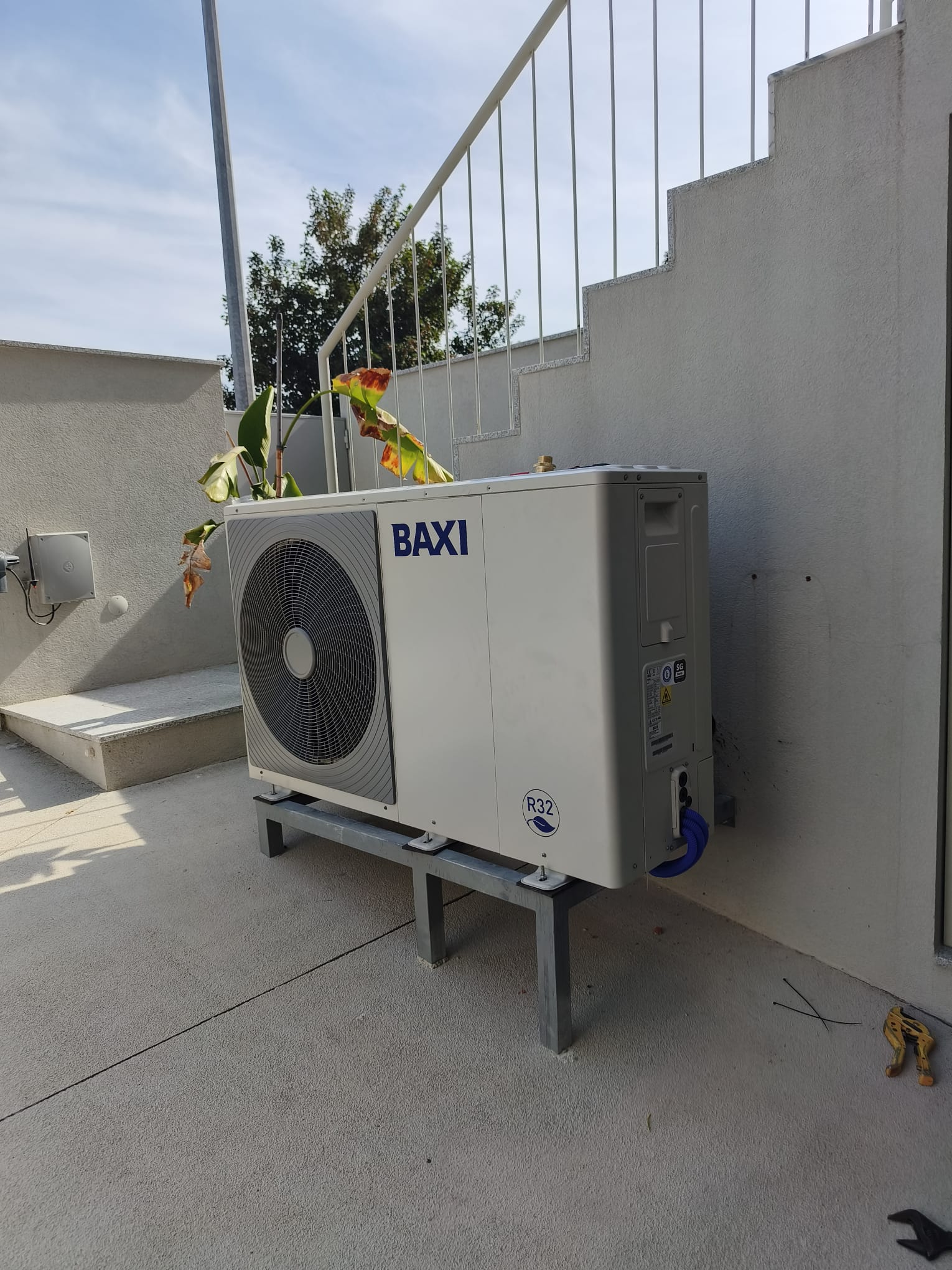 Bombas de calor — Bomba de calor ar-água Baxi com gás R32, APB Clima